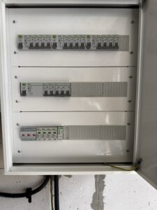 Rozdzielnica elektryczna - Avoltaic