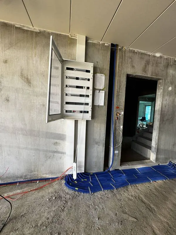 Instalacja elektryczna w domu jednorodzinnym w stanie surowym — Sarbinowo, Avoltaic